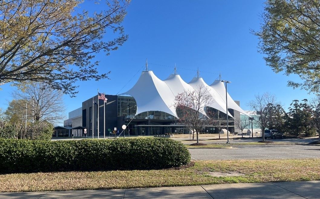 Photo of the Hampton Roads Convention Center.