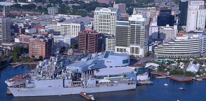 Downtown Norfolk, along southern segment of the Elizabeth River Trail (ERT) photo